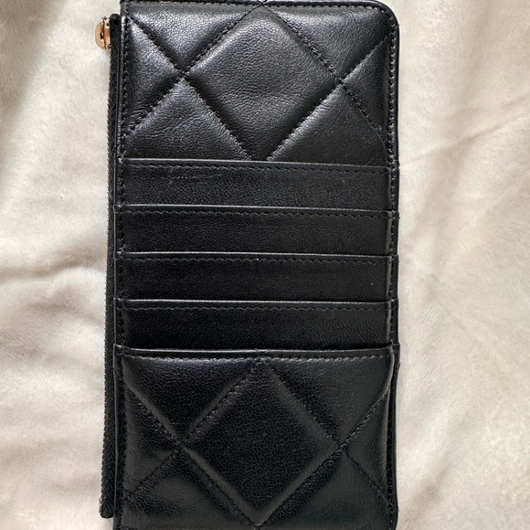 Chanel Black Quilted Leather Wallet and phone holder - Picture 3 of 9